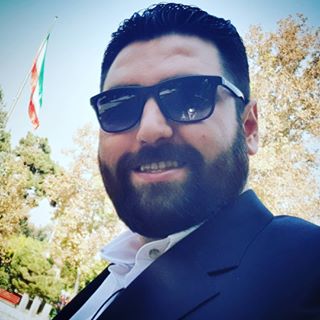 لیدر مرتضی نصرالهی برگزار کننده پادکست تغییر الگوهای ذهنی